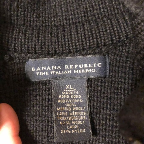 Banana Republic full zipper jacket. Black. XL size. 100 % Italian Merino Wool. - Picture 2 of 3